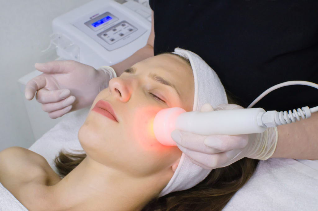 red-light-therapy-for-age-spots-can-you-look-younger